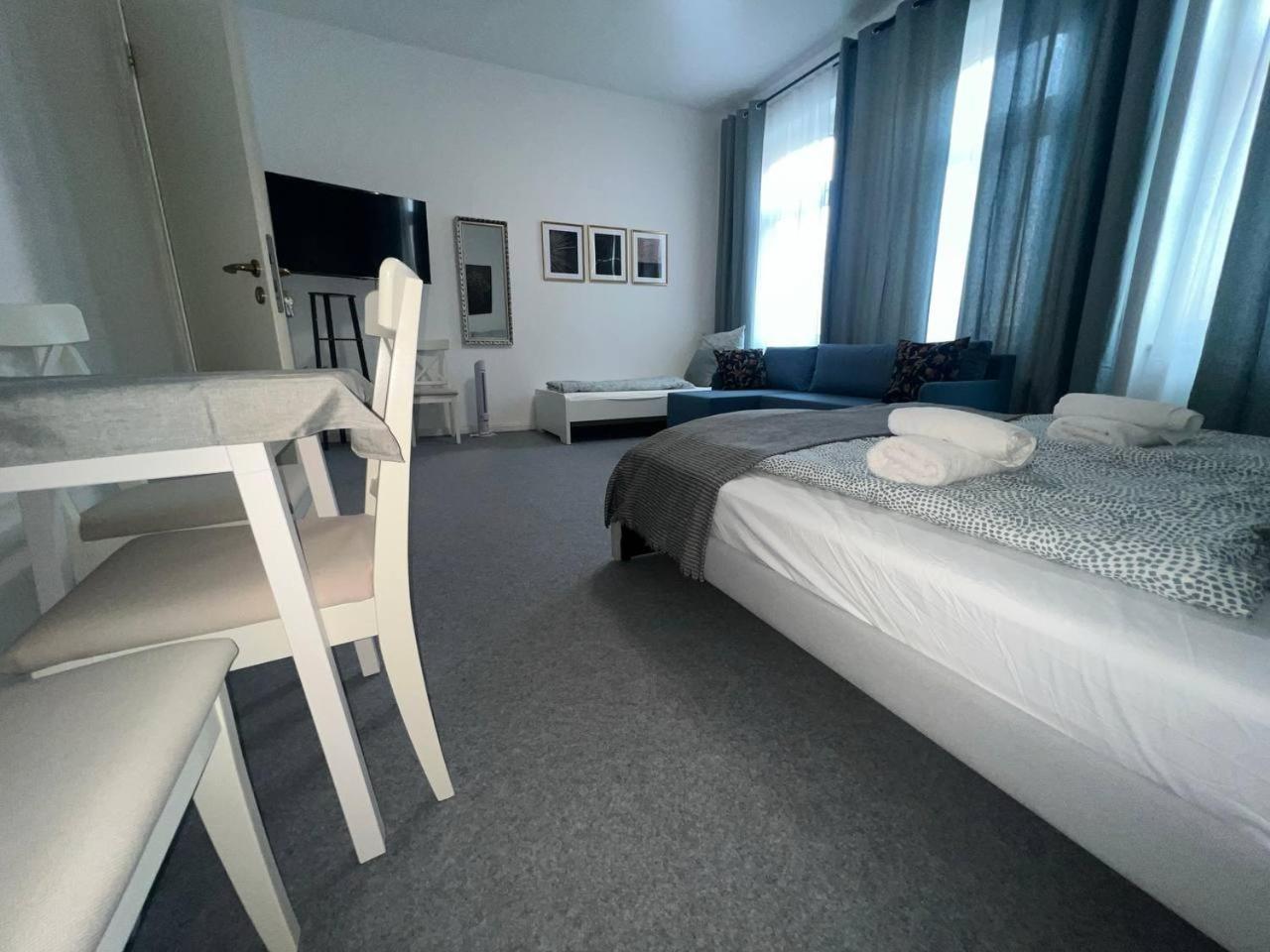 Koblenz Corner Rooms Екстер'єр фото