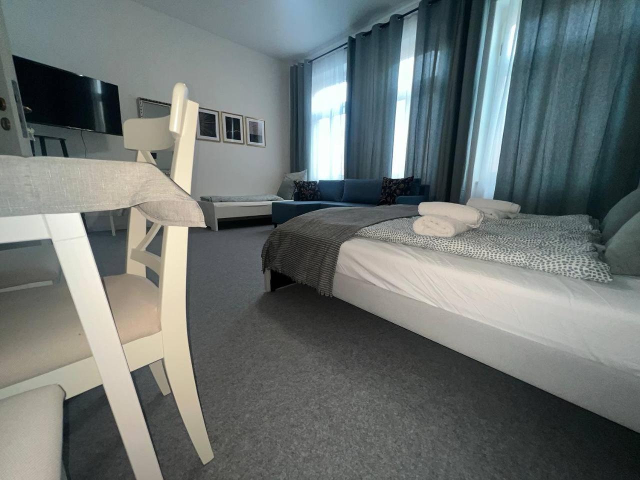 Koblenz Corner Rooms Екстер'єр фото